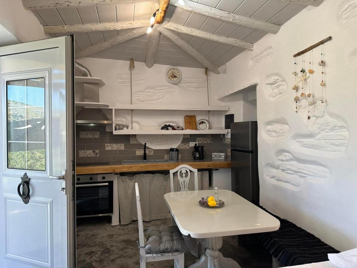 Richie'S Sea View Romantic Residences Ipsila Екстер'єр фото